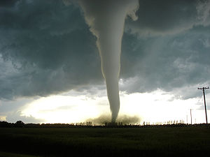 300px-F5_tornado_Elie_Manitoba_2007.jpg