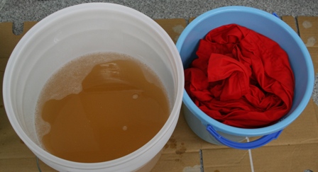 つなぎ　作業服　洗浄　油汚れ　浸け置き３