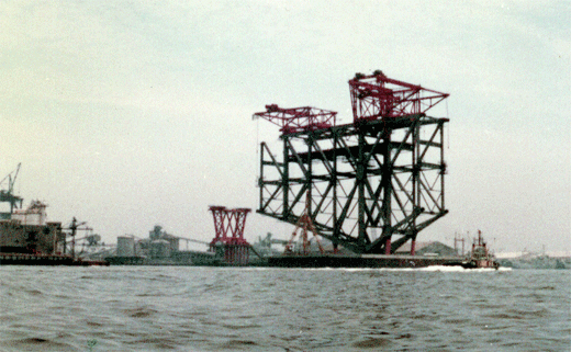 1973建設中の港大橋100-1