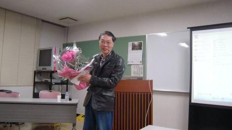 東京大学工学部を卒業している沼津高専物質工学科の特任教授の渡辺敦雄教授のデジカメ写真